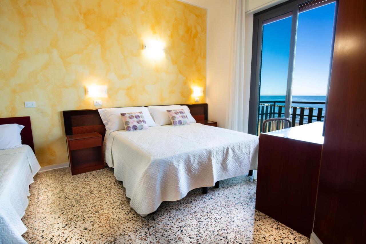 Hotel Villa Sole Resort Белариа-Игеа Марина Екстериор снимка