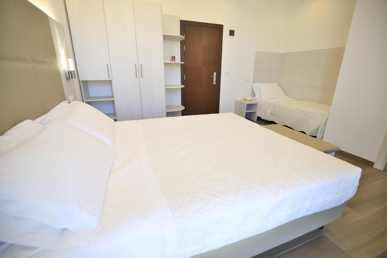 Hotel Villa Sole Resort Белариа-Игеа Марина Екстериор снимка
