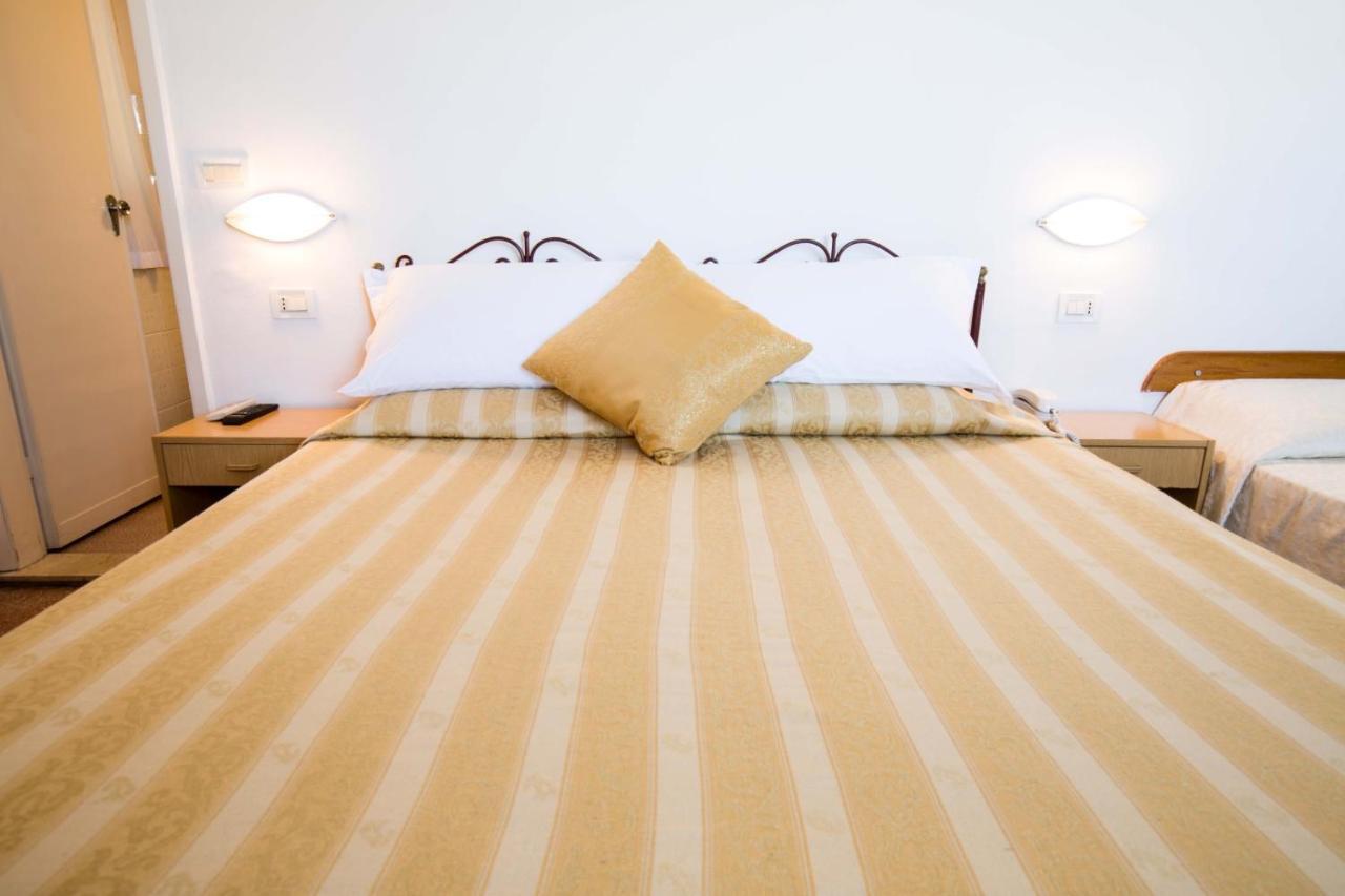 Hotel Villa Sole Resort Белариа-Игеа Марина Екстериор снимка
