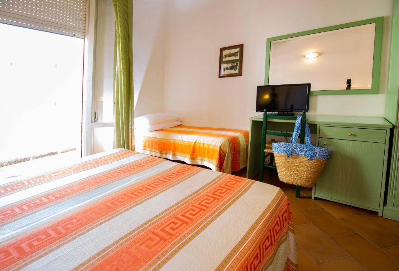 Hotel Villa Sole Resort Белариа-Игеа Марина Екстериор снимка