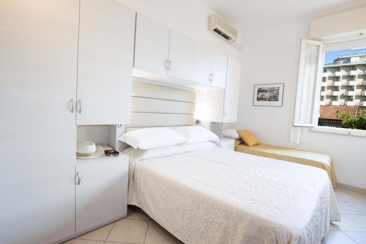 Hotel Villa Sole Resort Белариа-Игеа Марина Екстериор снимка